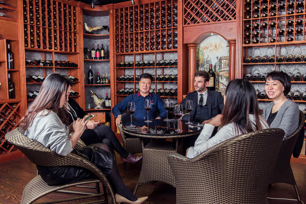 藍(lán)菲紅酒銷量暴漲，法酒莊訪華進(jìn)一步加深戰(zhàn)略合作